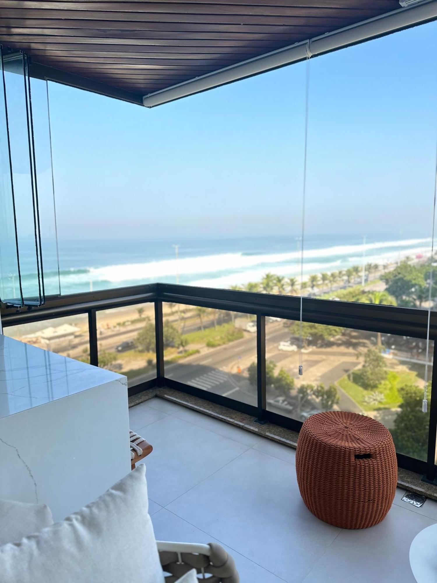 Lindo Apto No Melhor Lugar Da Barra Da Tijuca! Com Uma Vista De Tirar O Folego, Frente Para O Mar! Totalmente Equipado E Decorado Ao Lado Dos Melhores Hoteis E Quiosques Da Barra! Portaria 24H, Piscina, Sauna, Jacuzzi, Academia, Garagem, Wi-Fi, Lavan Rio de Janeiro Exterior foto