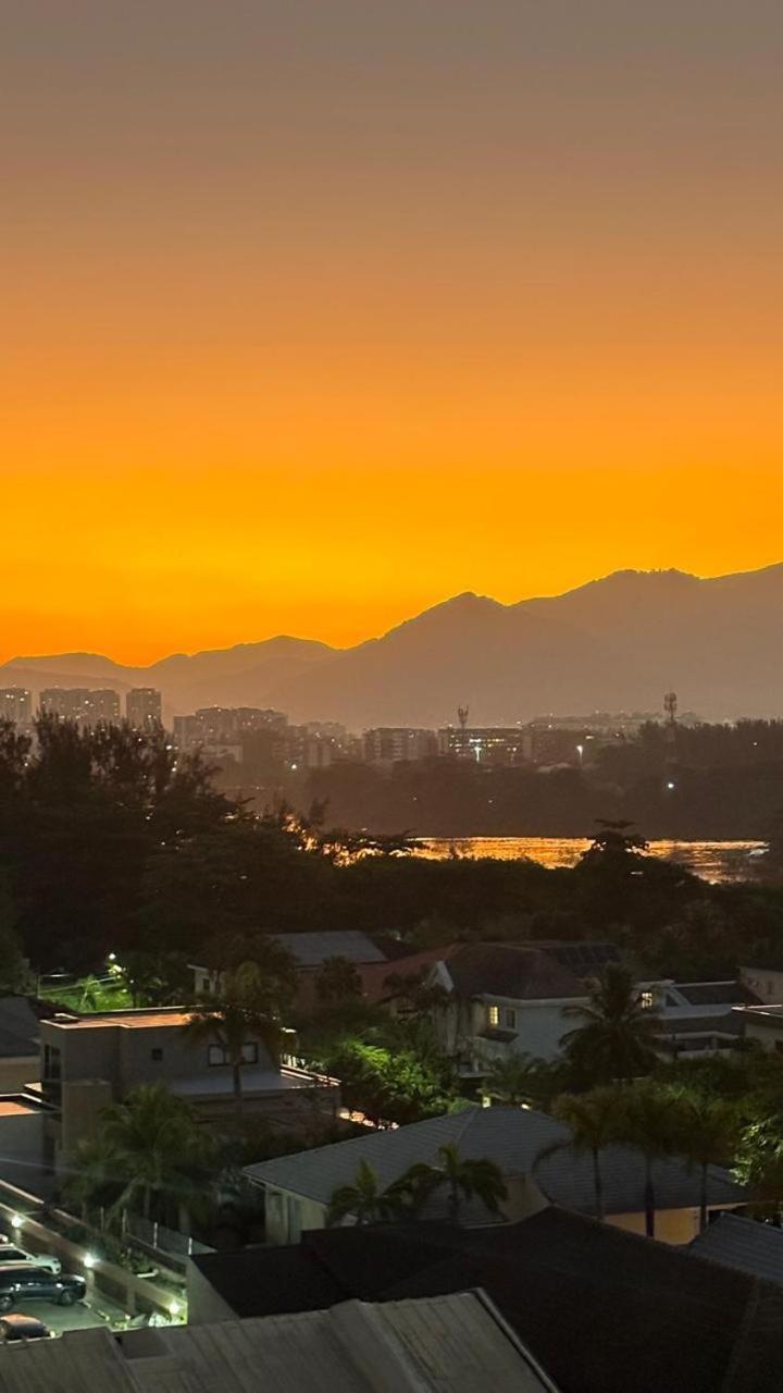 Lindo Apto No Melhor Lugar Da Barra Da Tijuca! Com Uma Vista De Tirar O Folego, Frente Para O Mar! Totalmente Equipado E Decorado Ao Lado Dos Melhores Hoteis E Quiosques Da Barra! Portaria 24H, Piscina, Sauna, Jacuzzi, Academia, Garagem, Wi-Fi, Lavan Rio de Janeiro Exterior foto